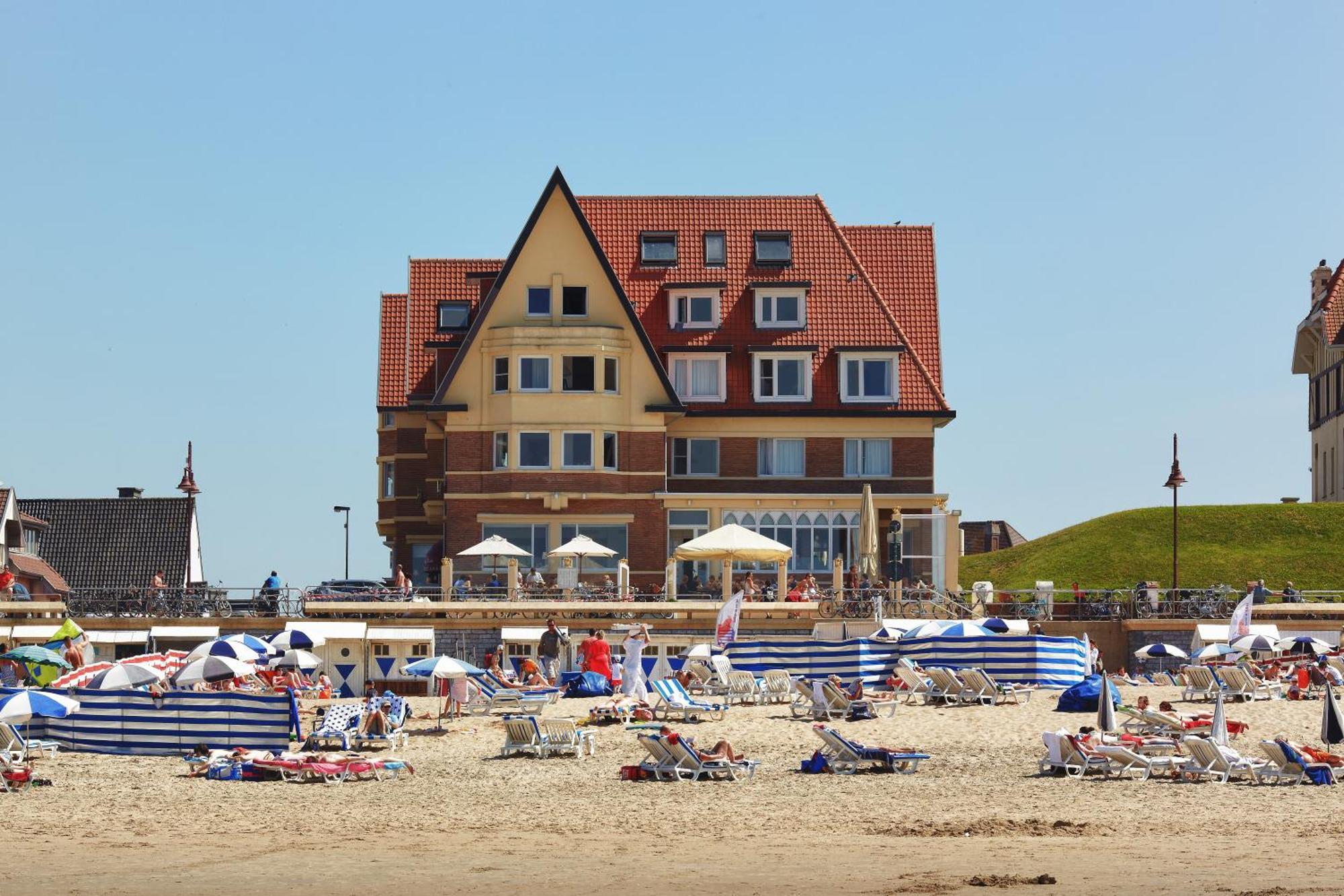 Beach Hotel De Haan Ngoại thất bức ảnh
