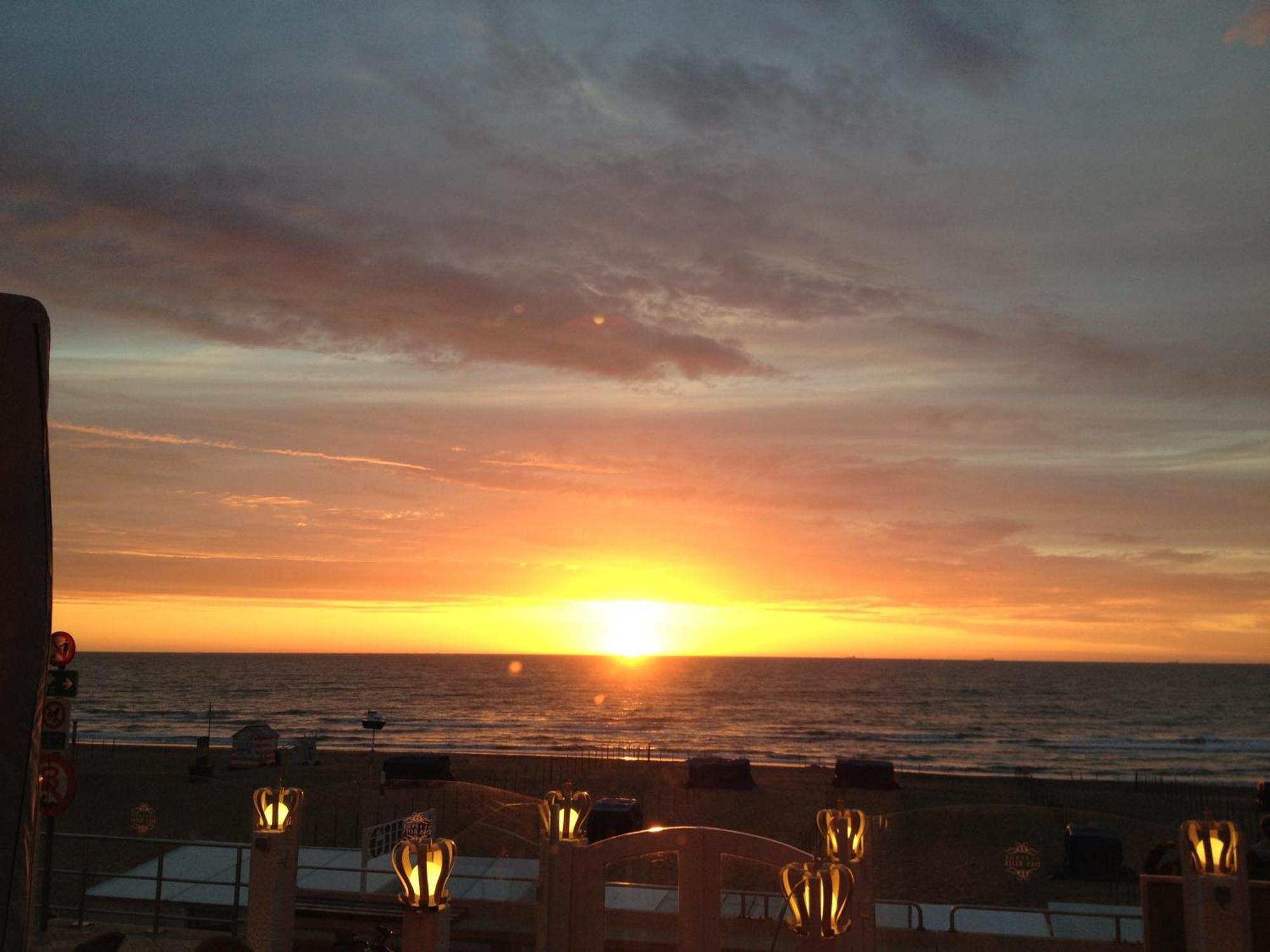 Beach Hotel De Haan Ngoại thất bức ảnh