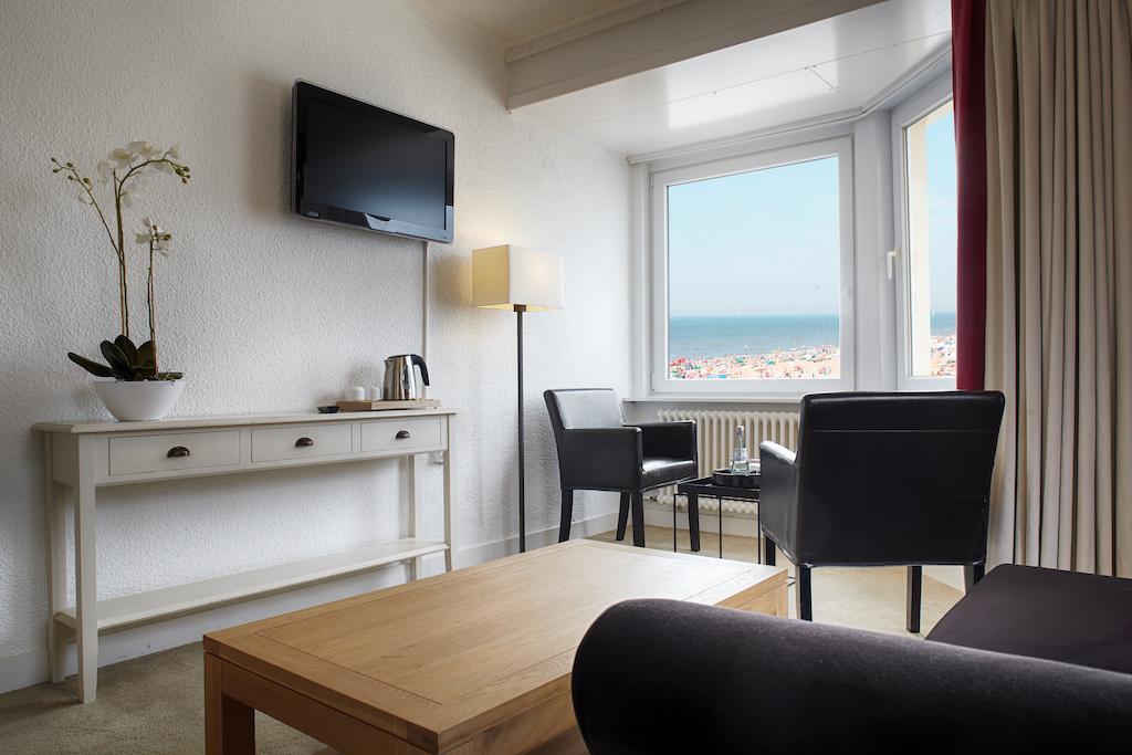 Beach Hotel De Haan Ngoại thất bức ảnh
